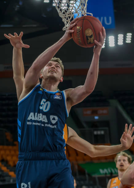 育事业注入 育事业注入